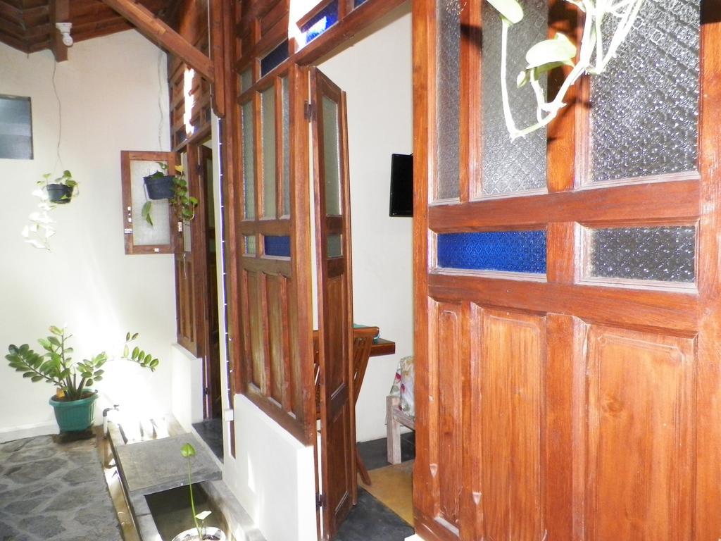Ndalem Timoho Hotel Yogyakarta Exterior foto