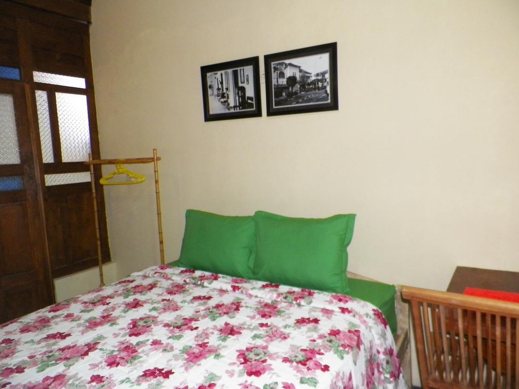 Ndalem Timoho Hotel Yogyakarta Exterior foto