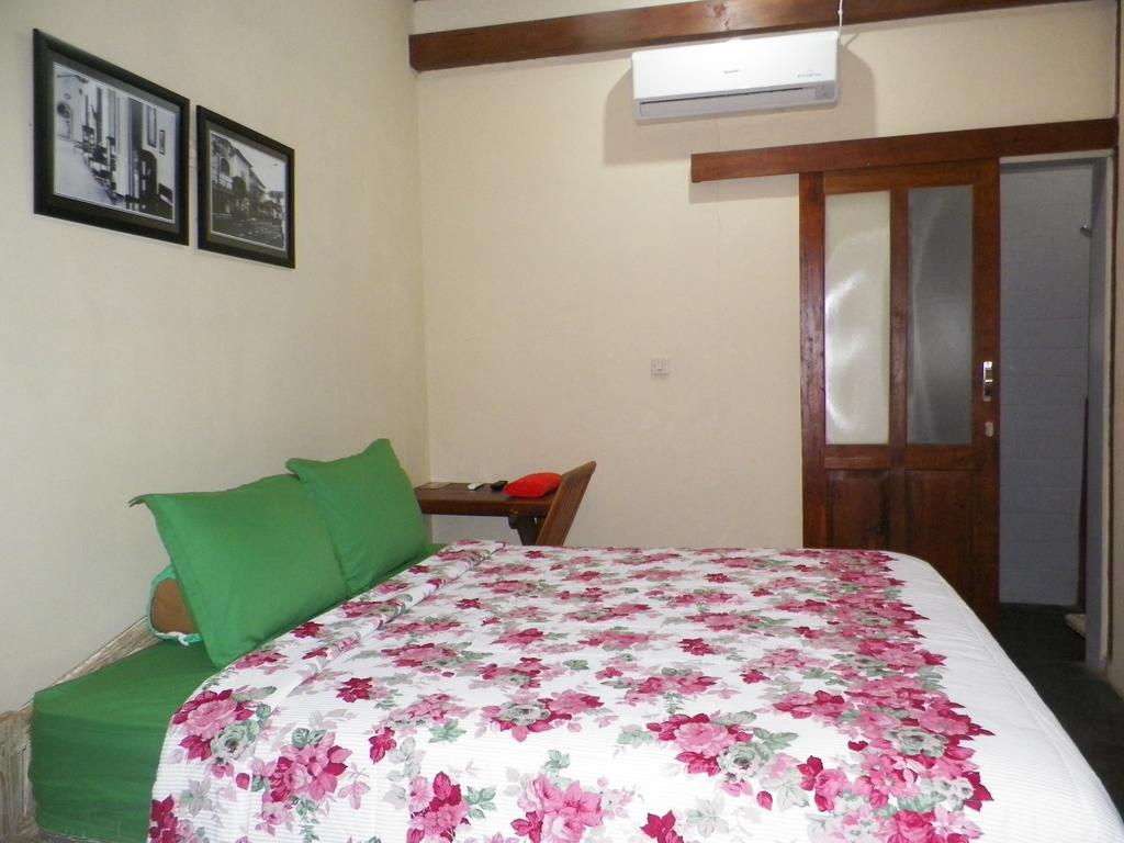 Ndalem Timoho Hotel Yogyakarta Exterior foto