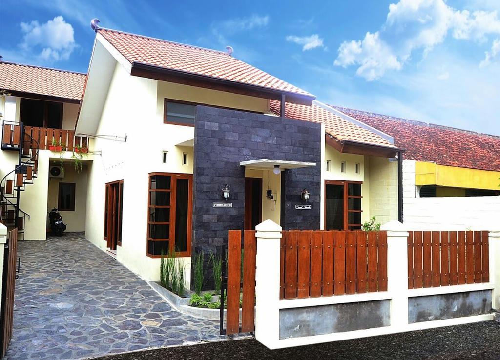 Ndalem Timoho Hotel Yogyakarta Exterior foto