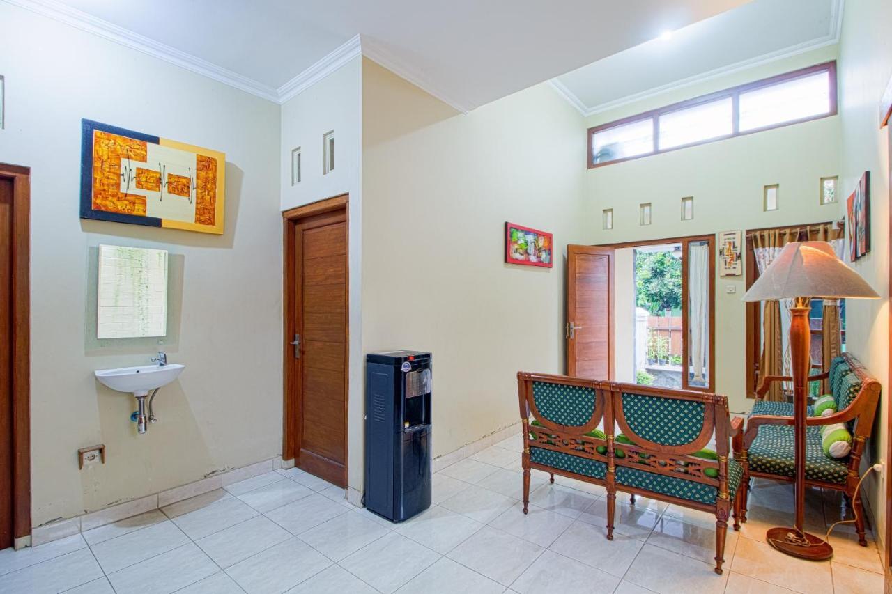 Ndalem Timoho Hotel Yogyakarta Exterior foto