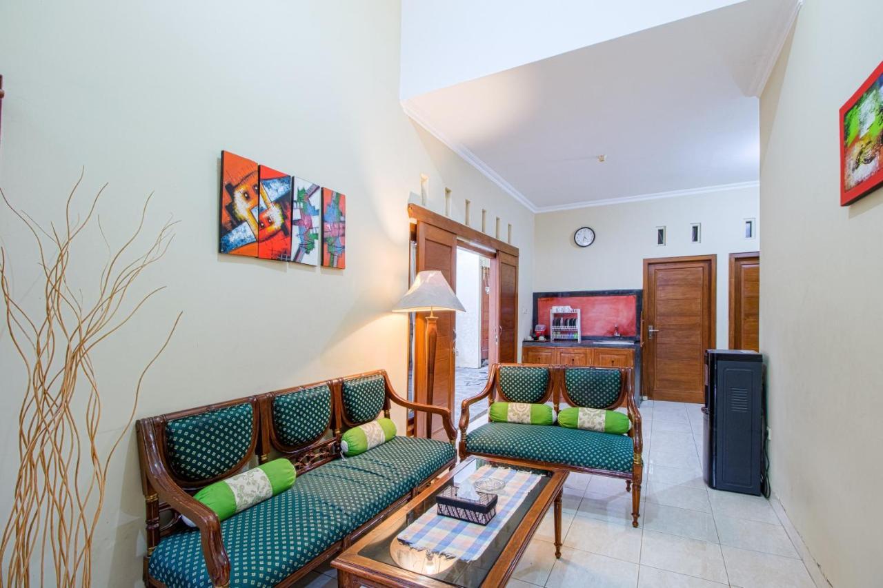 Ndalem Timoho Hotel Yogyakarta Exterior foto